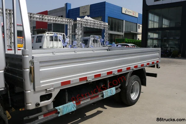 Ouling Little BMW 115 hp 4X2(6 wheels) 3.63m Single Row Flatbed Light Truck (China VI) Body (1) | 86Trucks