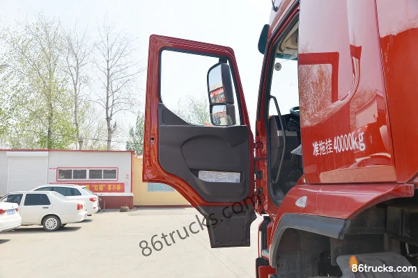 Dongfeng Liuqi Chenglong H5 Heavy Truck 430 hp 6X4(10 wheels) Dangerous Goods Tractor Truck (China VI) Cab (1) | 86Trucks