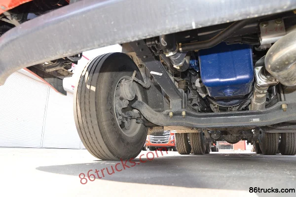 Dongfeng Liuqi Chenglong H5 Heavy Truck 430 hp 6X4(10 wheels) Dangerous Goods Tractor Truck (China VI) Chassis (2) | 86Trucks