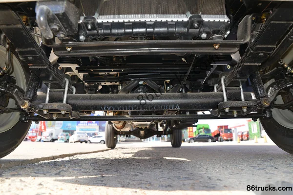 Dongfeng T3 (formerly Xiaobawang W) 1.5L 125 hp 4X2(6 wheels) 2.7m Double Row Flatbed Light Truck (China VI) Chassis (1) | 86Trucks