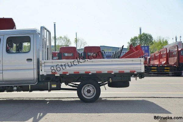 Dongfeng T3 (formerly Xiaobawang W) 1.5L 125 hp 4X2(6 wheels) 2.7m Double Row Flatbed Light Truck (China VI) Body (2) | 86Trucks