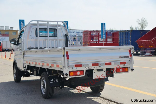 Dongfeng T3 (formerly Xiaobawang W) 1.3L 91hp 4X2(6 wheels) 2.7m single-row flatbed truck (single rear wheel) (with A/C) (China VI) Body (3)