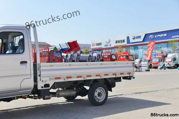 Dongfeng T3 (formerly Xiaobawang W) 1.3L 91hp 4X2(6 wheels) 2.7m single-row flatbed truck (single rear wheel) (with A/C) (China VI) Body (1)