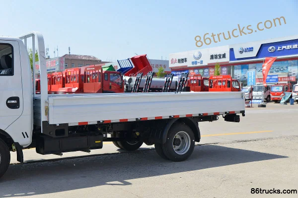 Dongfeng T6 2.0L 122 hp 4X2(6 wheels) 4.05m Single Row Flatbed Light Truck (China VI) Body (1) | 86Trucks