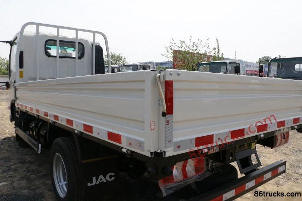 JAC Weiling K3 95 ch 4X2(6 roues) camion léger à ridelles, cabine simple, 3,7 m Carrosserie (3) | 86Trucks