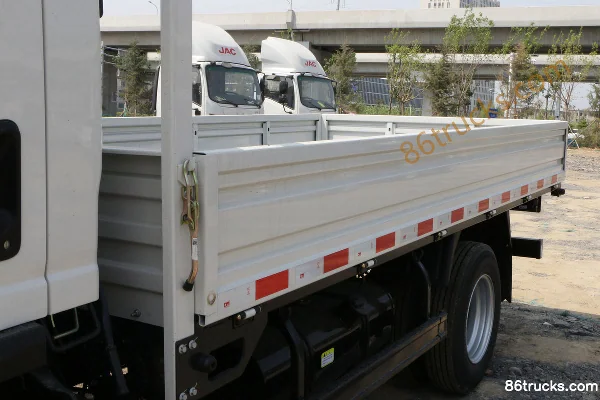 JAC Weiling K3 95 ch 4X2(6 roues) camion léger à ridelles, cabine simple, 3,7 m Carrosserie (1) | 86Trucks