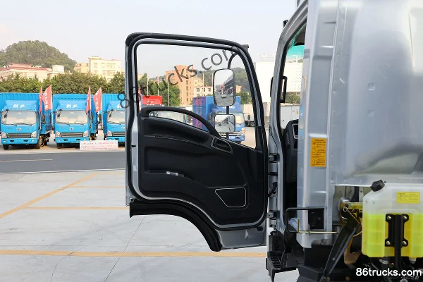 SHACMAN Commercial Vehicle Xuande X9 Standard Edition 131hp 4X2(6 wheels) 4.15m Single Row Van Light Truck Cab (1) | 86Trucks