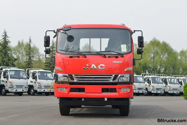 JAC Dewos V8 195hp 4X2(6 wheels) 4.6m Stake Truck (China VI) Exterior (2) | 86Trucks