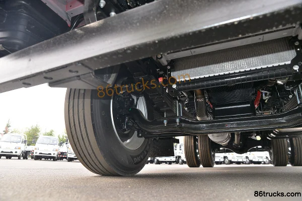 JAC Dewos V8 195hp 4X2(6 wheels) 4.6m Stake Truck (China VI) Chassis (2) | 86Trucks