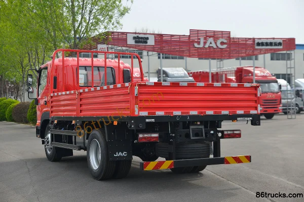 JAC Dewos V8 195hp 4X2(6 wheels) 4.6m Stake Truck (China VI) Body (3) | 86Trucks