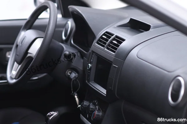 BAIC Ruixiang Boteng V1 Standard Edition 113 hp 1.5L Gasoline 7-Seat Multi-Purpose Passenger Vehicle Cab (2) | 86Trucks