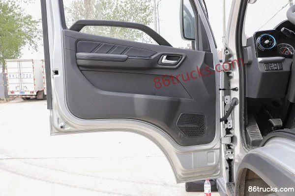 Foton Aumark X Dream Edition 125 hp 4X2(6 wheels) 4.14m Single Row Van Truck (Air Brake) Cab (3) | 86Trucks