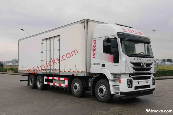SAIC Hongyan Genlyon C6 Standard Load Version 390hp 8X4(12 wheels) 9.6m Van Cargo Truck (China VI) Exterior