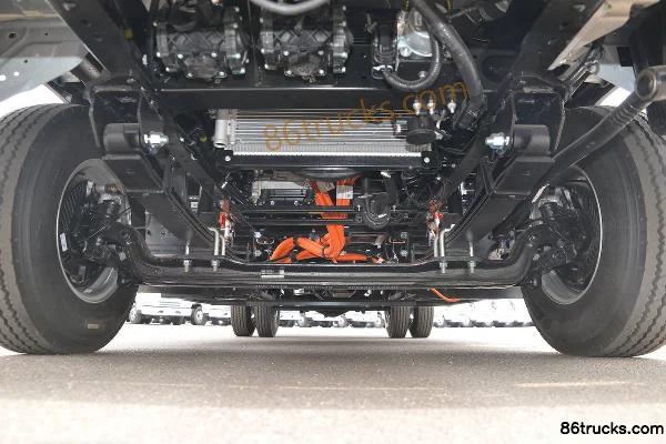 JAC Shuailing i5 4.5T 4.15m Van Electric Light Truck 4X2(6 wheels) Chassis (1) | 86Trucks