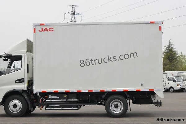 JAC Shuailing i5 4.5T 4.15m Van Electric Light Truck 4X2(6 wheels) Body (2) | 86Trucks