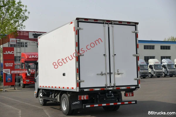 JAC Shuailing Q6 Luxury Edition 160 hp 4X2(6 wheels) 4.12m Single Row Van Light Truck (China VI) (Insulated Van) Body (3) | 86Trucks