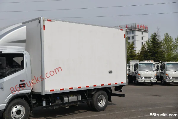 JAC Shuailing Q6 Luxury Edition 160 hp 4X2(6 wheels) 4.12m Single Row Van Light Truck (China VI) (Insulated Van) Body (1) | 86Trucks