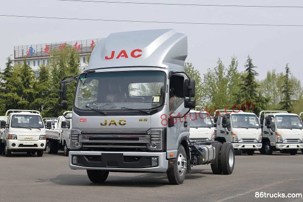 JAC Shuailing Q6 Luxury Edition 160 hp 4X2(6 wheels) 4.18m Single Row Stake Truck (China VI) Exterior (3) | 86Trucks