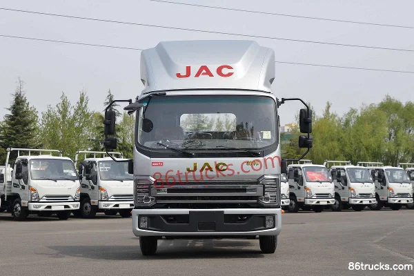 JAC Shuailing Q6 Luxury Edition 160 hp 4X2(6 wheels) 4.18m Single Row Stake Truck (China VI) Exterior (2) | 86Trucks
