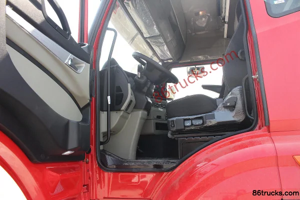 Sinotruk HOWO N5G Medium Truck 250 hp 4X2(6 wheels) 6.75m AMT Automatic Flatbed Cargo Truck (China VI) Cab (1) | 86Trucks