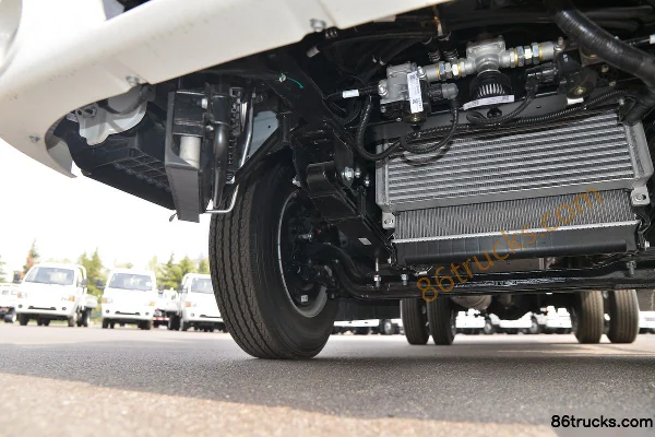 JAC Shuailing K280 102 hp 4X2(6 wheels) 3.3m Double Row Van Light Truck Chassis (2) | 86Trucks