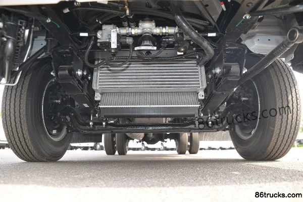 JAC Shuailing K280 102 hp 4X2(6 wheels) 3.3m Double Row Van Light Truck Chassis (1) | 86Trucks