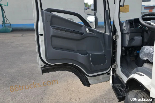 JAC Shuailing Q3 130 hp 4X2(6 wheels) 4.13m single-row van truck (China VI) (axle ratio 5.375) Cab (2) | 86Trucks