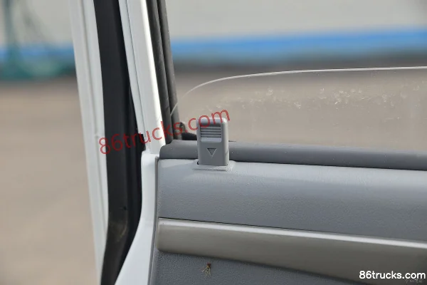 JAC Kaida X1 95 hp 4X2(6 wheels) 3.767m Single Row Box Mini Truck (China VI) Cab (3) | 86Trucks