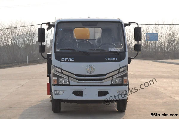 Dongfeng Duolika D5 115 hp 4X2(6 wheels) Asphalt Sprinkler Truck (Xindongri Brand) Exterior (2) | 86Trucks