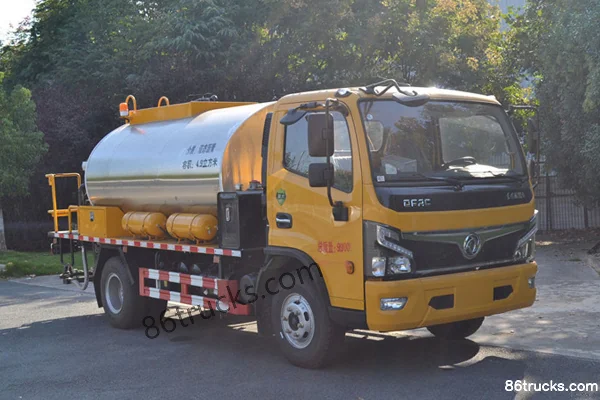 Xindongri Xindongri Dongfeng Chassis asphalt distributor truck