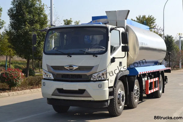 Foton Ruijin King Kong 220 hp 4X4(6 wheels) Asphalt Sprinkler Truck (Xindongri Brand) Exterior (2) | 86Trucks