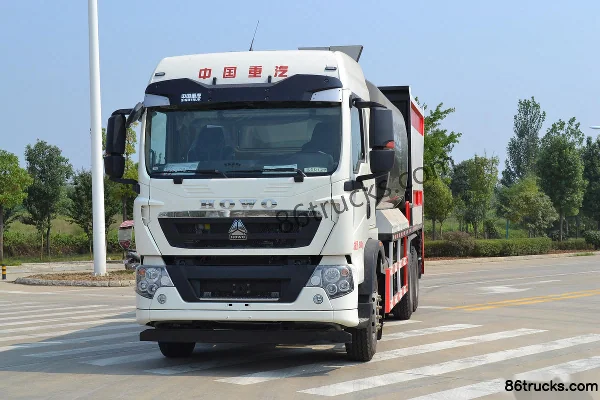 Sinotruk HOWO TX 350 hp 6X4(10 wheels) Chip Sealer (Xindongri Brand) Exterior (2) | 86Trucks