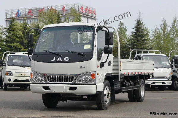JAC Kangling H3 132hp 4X2(6 wheels) 4.18m Single-row Flatbed Light Truck (China VI) Exterior (3) | 86Trucks