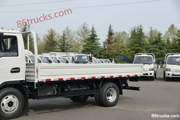 JAC Kangling H3 132hp 4X2(6 wheels) 4.18m Single-row Flatbed Light Truck (China VI) Body (1) | 86Trucks