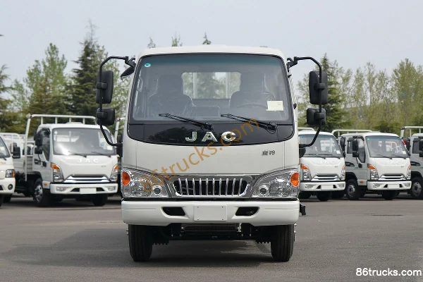 JAC Kangling H3 115hp 4X2(6 wheels) 3.85m one-and-a-half-row flatbed light truck (China VI) Exterior (2) | 86Trucks
