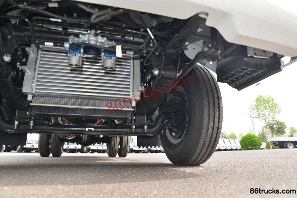 JAC Kangling H3 115hp 4X2(6 wheels) 3.85m one-and-a-half-row flatbed light truck (China VI) Chassis (3) | 86Trucks