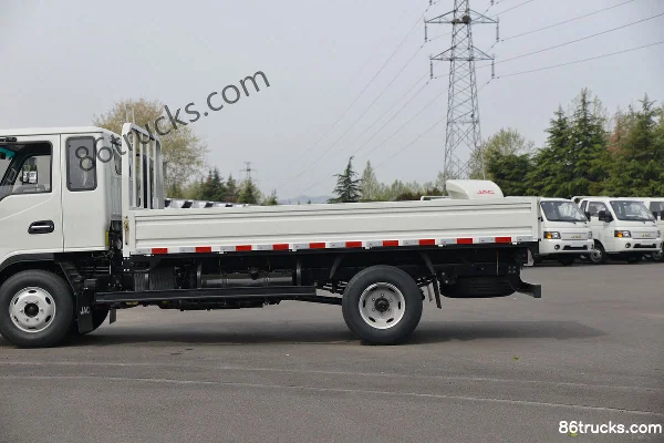 JAC Kangling H3 115hp 4X2(6 wheels) 3.85m one-and-a-half-row flatbed light truck (China VI) Body (2) | 86Trucks
