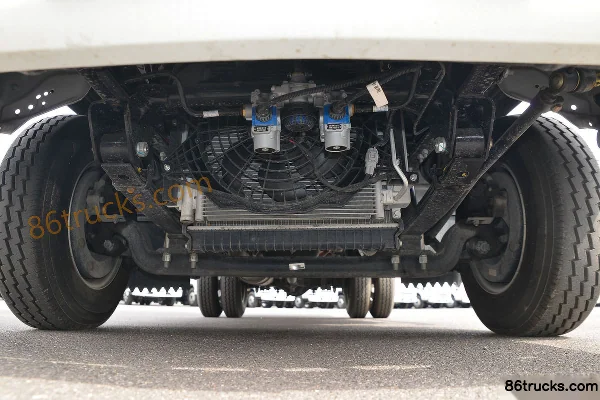 JAC Kangling J3 95 hp 4X2(6 wheels) 3.7m Single Row Refrigerated Truck (China VI) Chassis (1) | 86Trucks