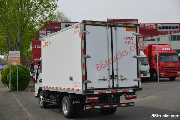 JAC Kangling J3 95 hp 4X2(6 wheels) 3.7m Single Row Refrigerated Truck (China VI) Body (3) | 86Trucks