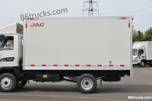 JAC Kangling J3 130 ch 4X2(6 roues) fourgon léger à cabine simple 3,7 m Carrosserie (2) | 86Trucks
