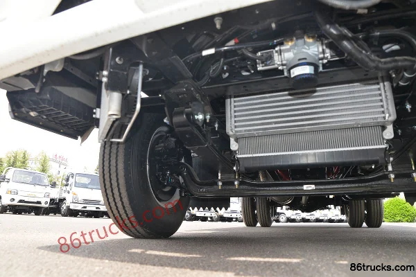 JAC Kangling J5 Custom Edition 132 hp 4X2(6 wheels) 4.18m Single Row Flatbed Light Truck (China VI) Chassis (2) | 86Trucks