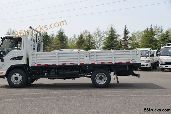 JAC Kangling J5 Custom Edition 132 hp 4X2(6 wheels) 4.18m Single Row Flatbed Light Truck (China VI) Body (2) | 86Trucks