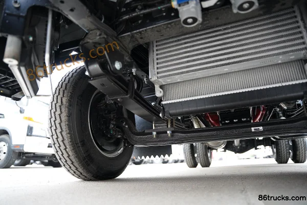 JAC Junling E5 132hp 4X2(6 wheels) 4.15m single-row van light truck (China VI) Chassis (2) | 86Trucks