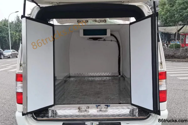 DIMA 3.5T 2.85m pure electric refrigerated truck (4.4m³ volume) 50.23kWh Cab (2) | 86Trucks