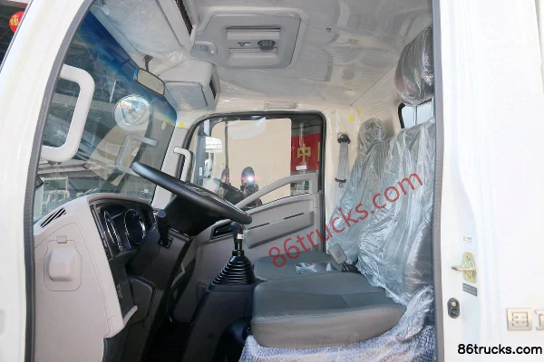 Sinotruk HOWO Tongshuai 160 hp 4X2(6 wheels) 4m Refrigerated Truck (China VI) (Luye Brand) (Ratio 4.333) Cab (1) | 86Trucks