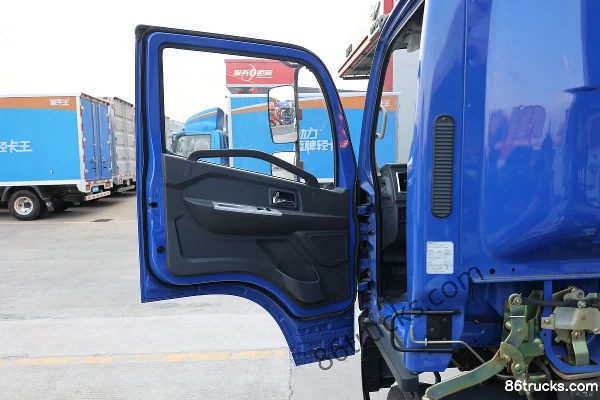Dongfeng Duolika D6 Ruineng 140hp 4X2(6 wheels) 4.17m Single Row Van Light Truck (China VI) Cab (1) | 86Trucks
