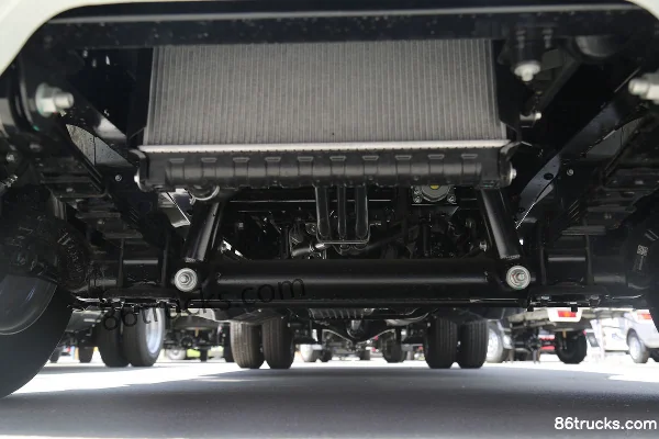 Foton Xiangling V2 Comfort 1.6L 105 hp 4X2(6 roues) CNG 3.3m single-row van mini truck Châssis (1) | 86Trucks
