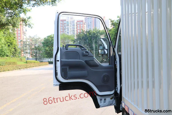 Qingling Lingka Standard Load 122hp 4X2(6 wheels) 3.6m Single Row Van Light Truck (China VI) Cab (1) | 86Trucks