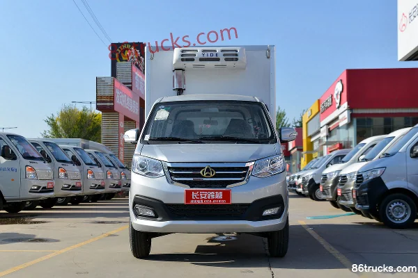 Changan Kuayue Xinbao T3 1,6 L 122 ch 4X2(6 roues) essence camion frigorifique 3,01 m (China VI) Extérieur (2) | 86Trucks