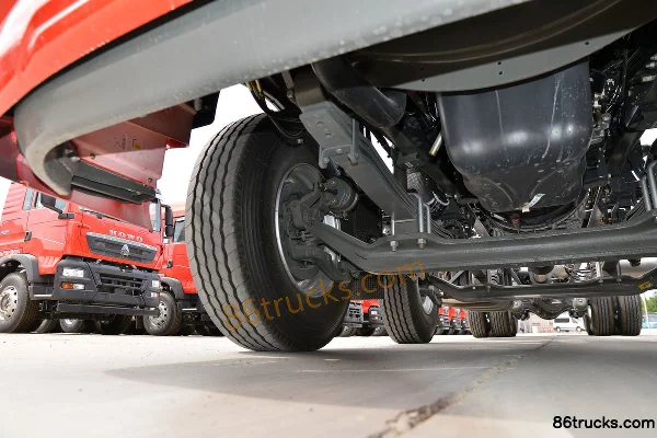 Sinotruk HOWO MAX 460hp 8X4(12 wheels) 9.55m Van Truck (China VI) Chassis (2) | 86Trucks